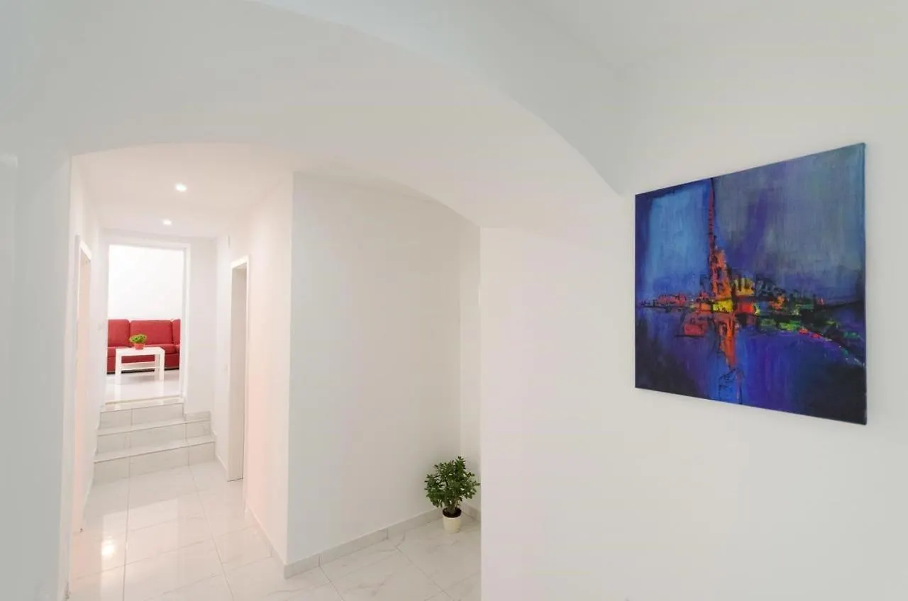 Three-Bedroom Apartment Crikvenica Near Sea كرواتيا