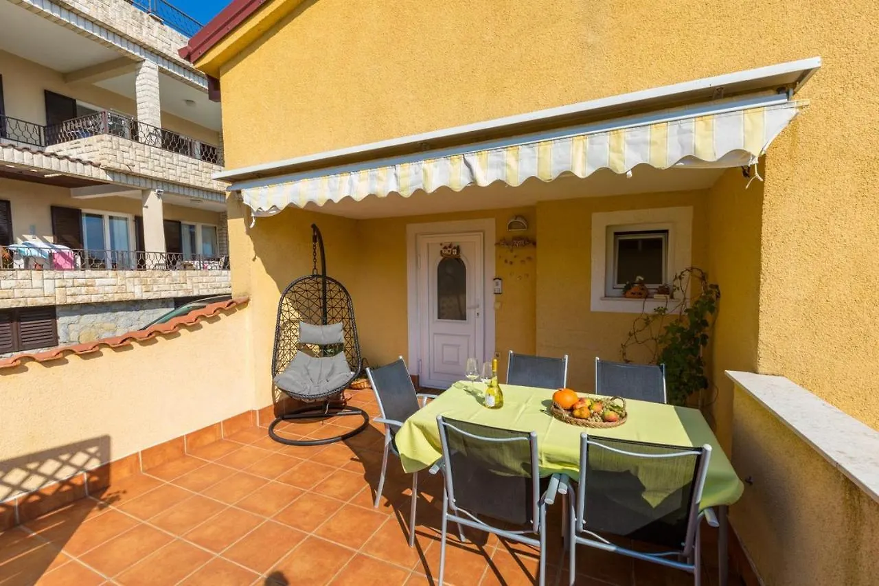Three-Bedroom Apartment Crikvenica Near Sea
